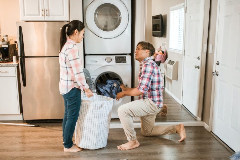 couple-cuisine-colonne-lave-linge-seche-linge